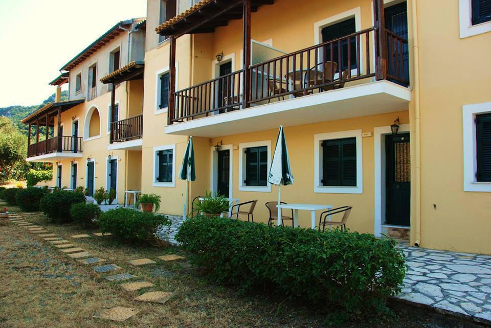 Corfu Hotel Apartments Бенитсес Экстерьер фото
